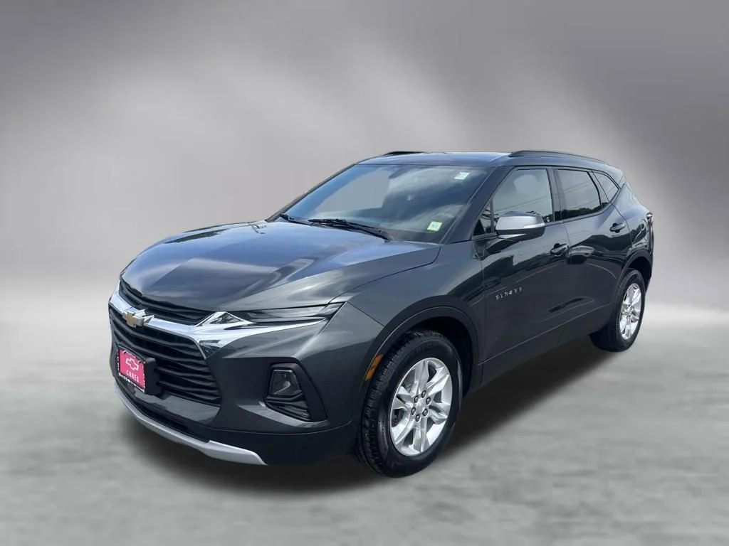 Used 2019 NIGHTFALL GRAY METALLIC Chevrolet 4DR AWD LT image 2