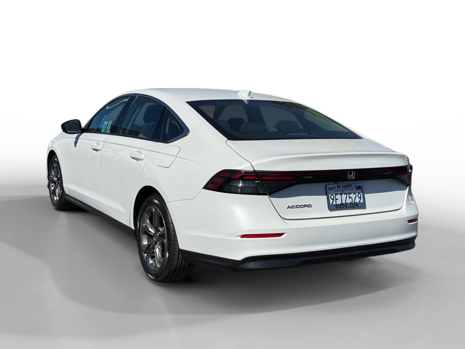 Used 2023 Platinum White Pearl Honda EX image 3