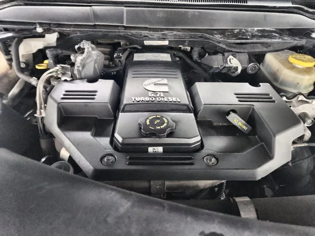 Used 2019 Black Ram Laramie Longhorn image 30