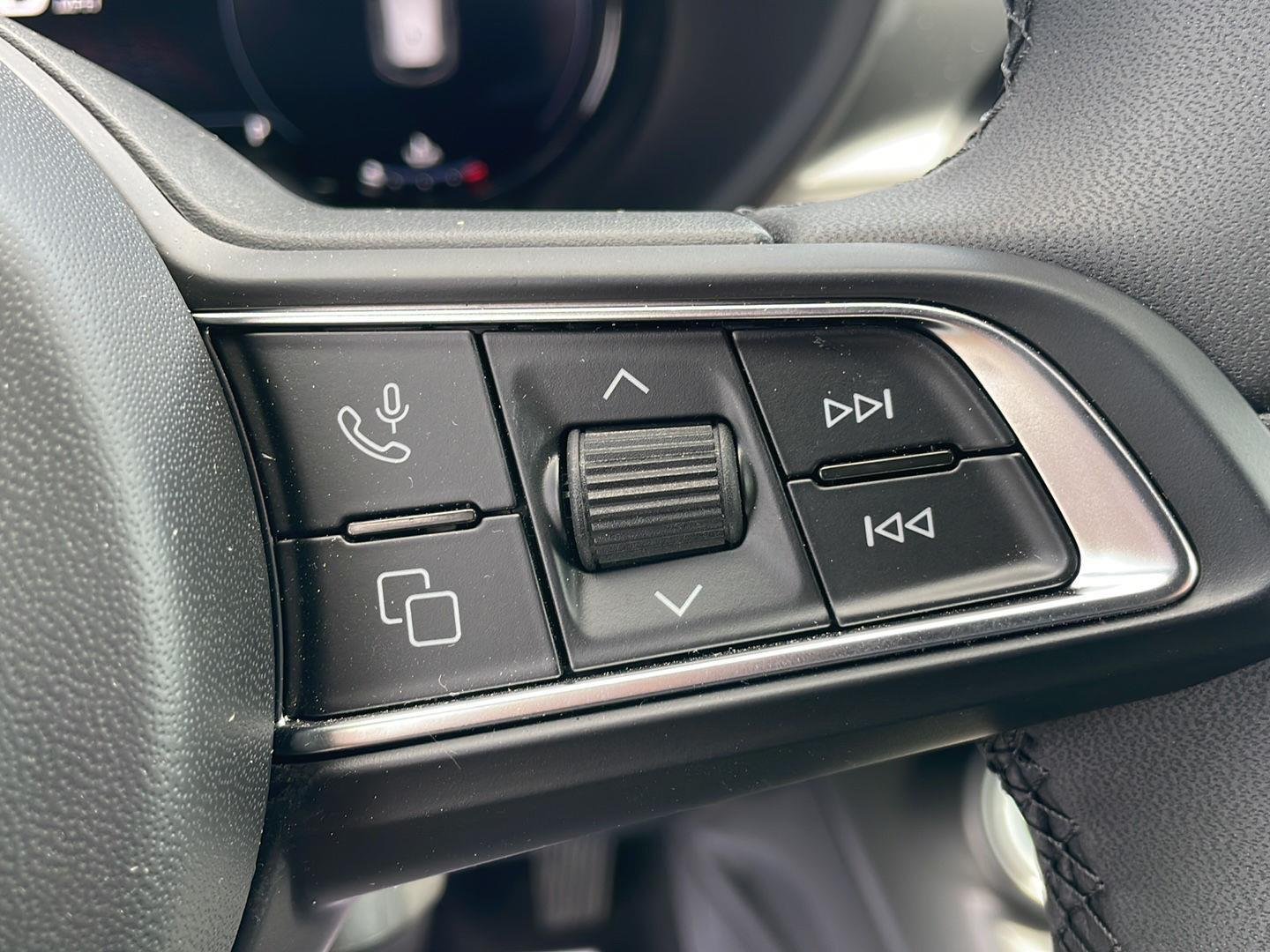 2025 Dodge Hornet GT - Photo 15