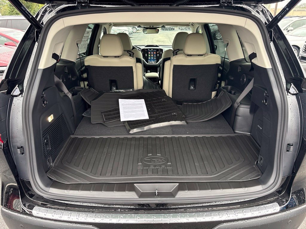 New 2027 CRYSTAL BLACK SILICA Subaru Limited 7-Passenger image 25