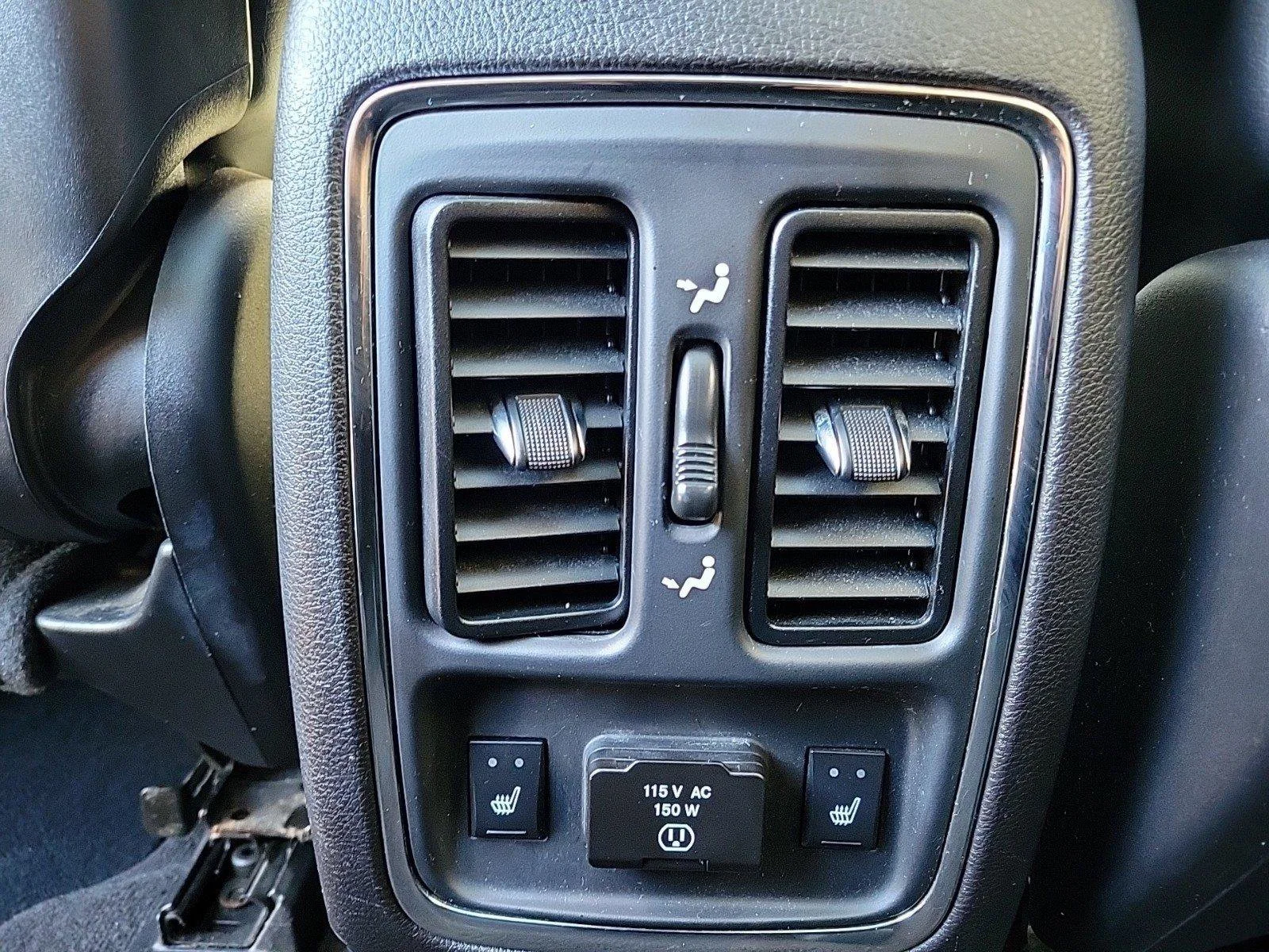 Used 2013 Brilliant Black Crystal Pearl Jeep Overland image 15