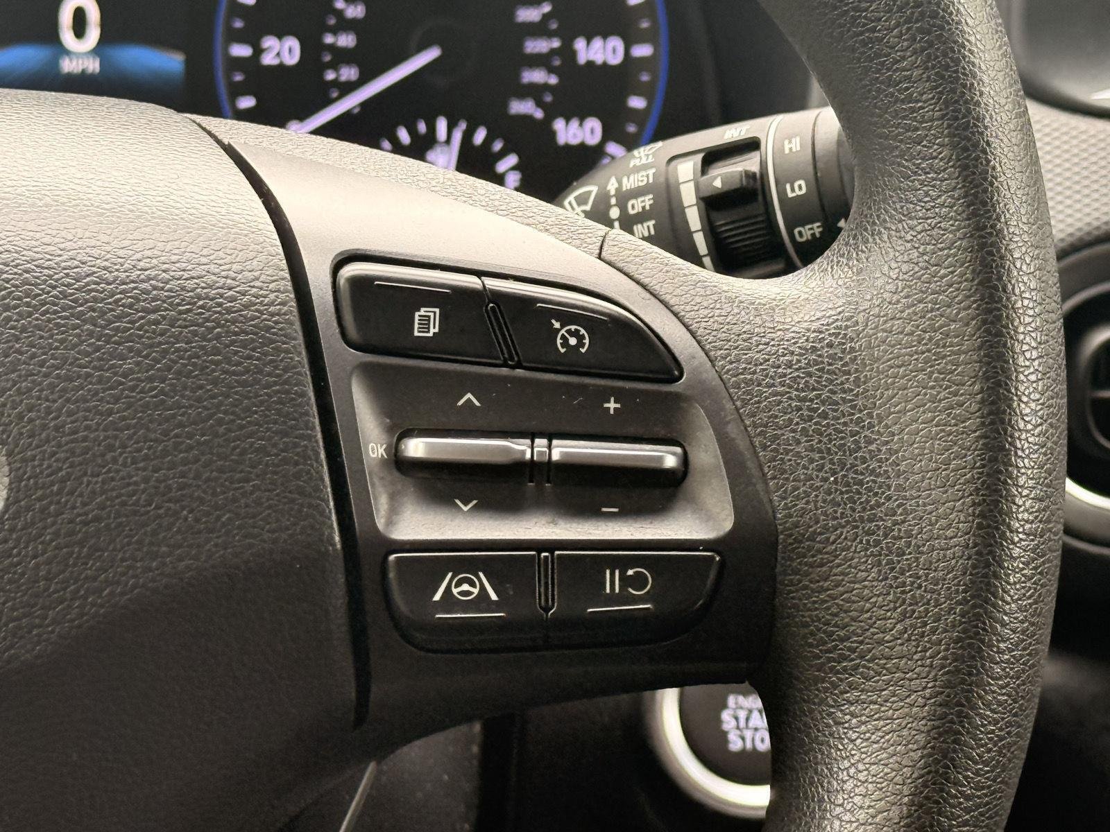 Used 2022 Thunder Gray Hyundai SEL image 24