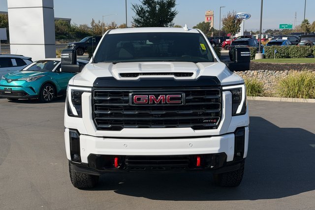 Used 2026 Summit White GMC AT4 image 3
