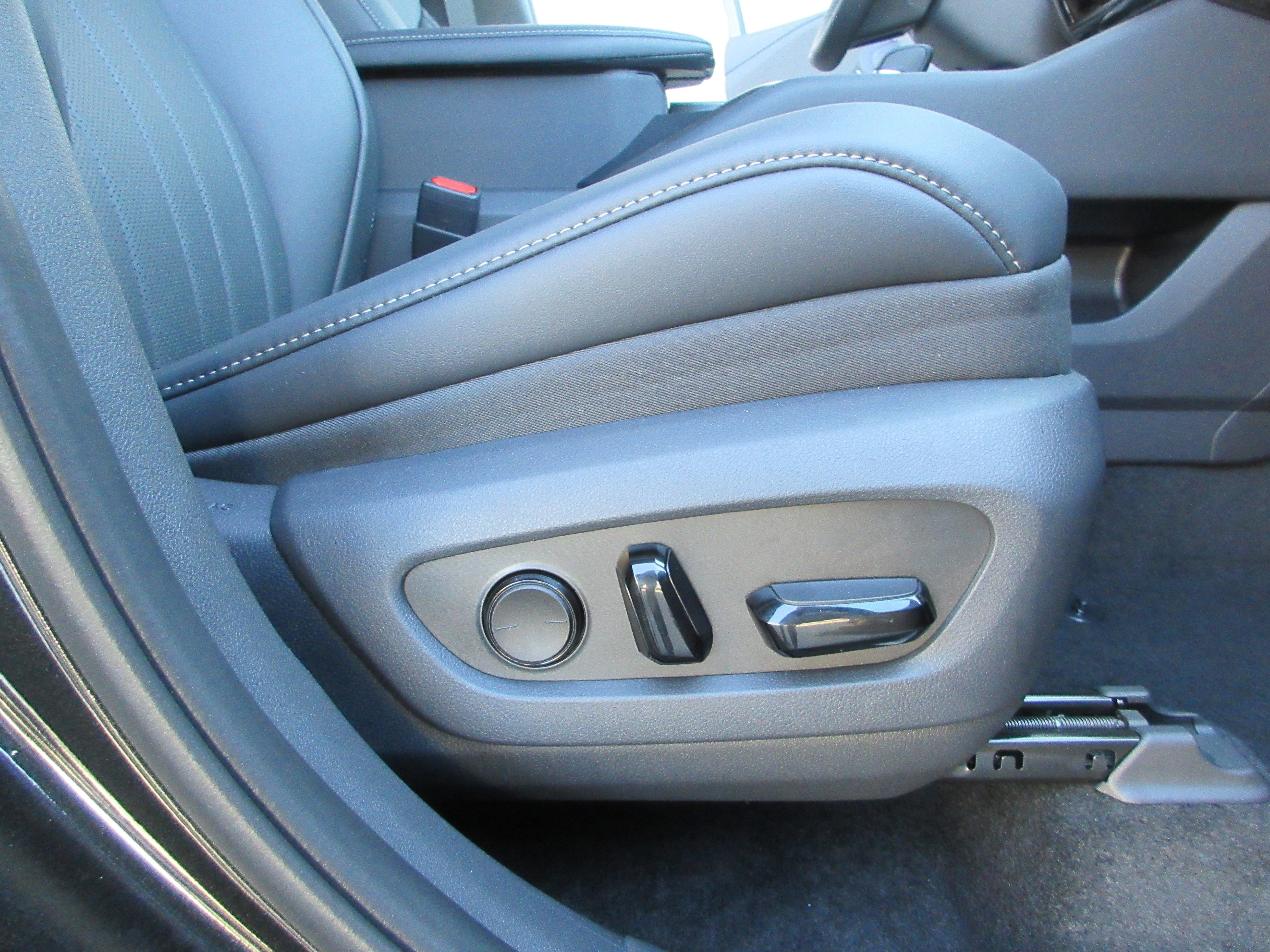 2026 Lexus TX 500h F-Sport Premium - Photo 30