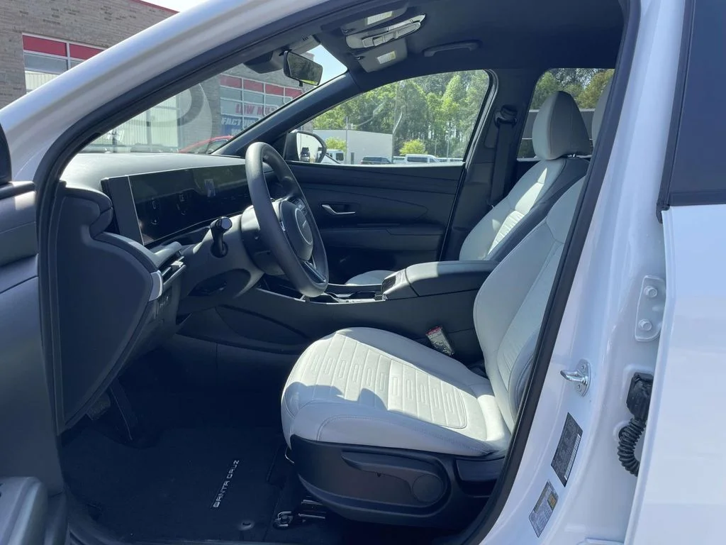 New 2026 White Hyundai SE image 14
