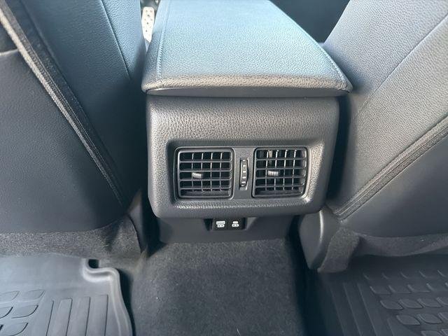Certified Used 2025 WIND CHILL PEARL Toyota  image 23