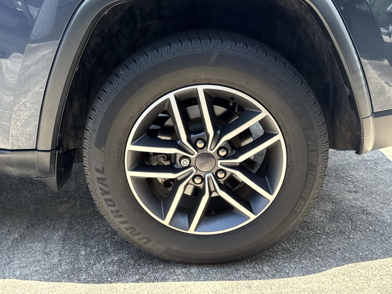 Used 2020 Blue Jeep Limited image 4