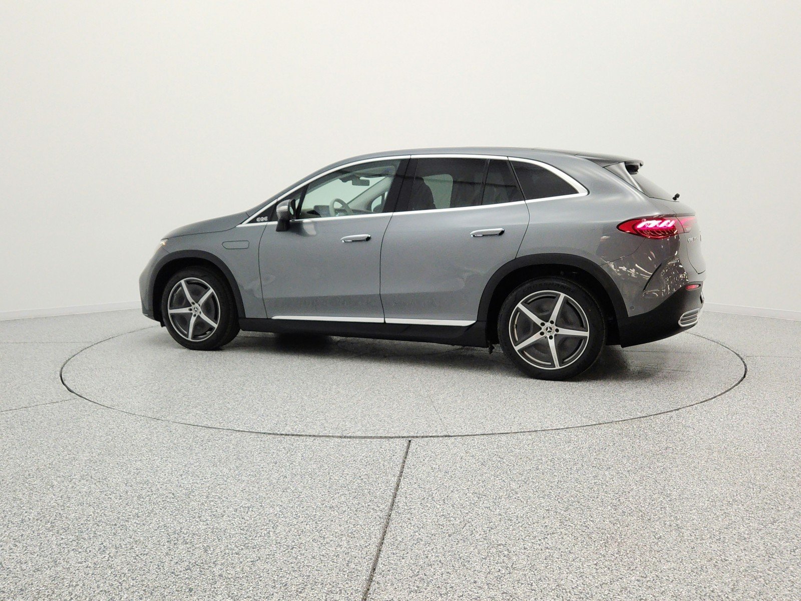 Used 2023 Selenite Grey Metallic Mercedes-Benz EQE 350+ SUV image 8