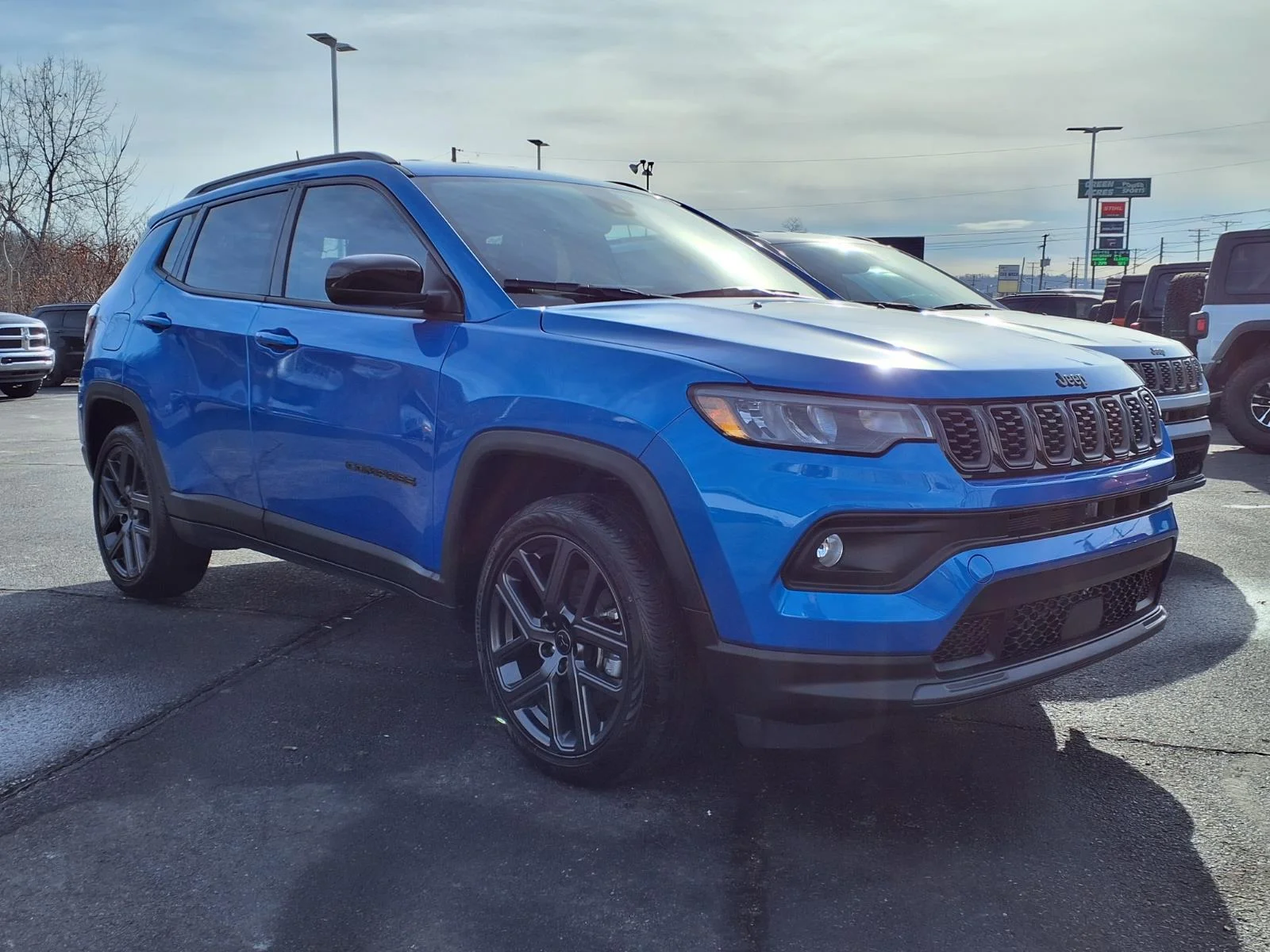 New 2026 Hydro Blue Pearl-Coat Exterior Paint Jeep Latitude image 1