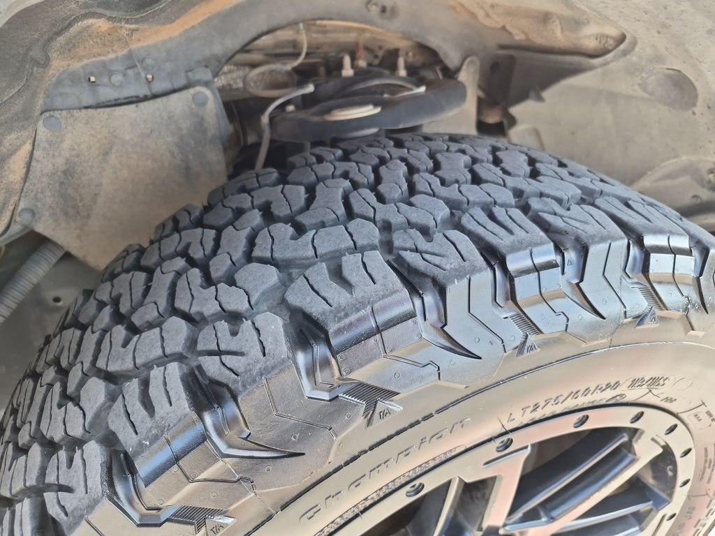 Used 2019 Gray Toyota SR5 image 17