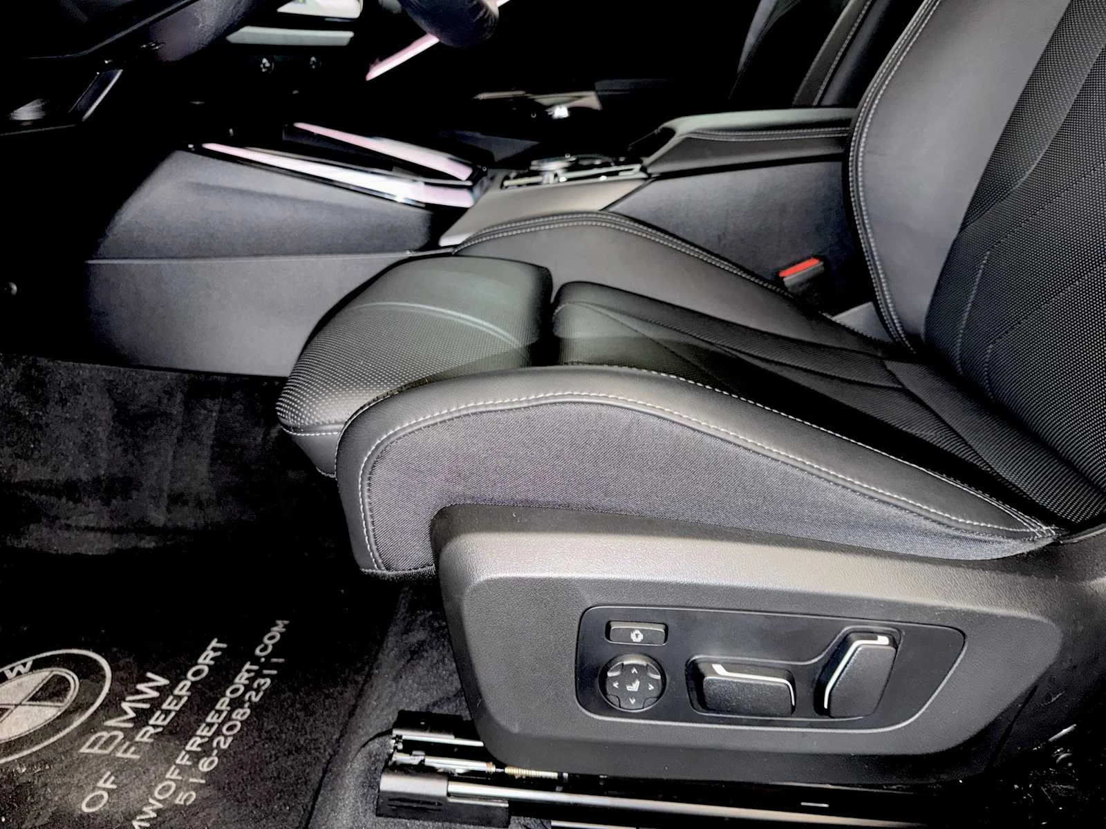 Used 2026 Black Sapphire Metallic BMW 30 xDrive image 10