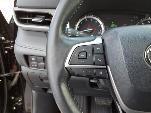 Used 2022 Brown Toyota XLE image 21