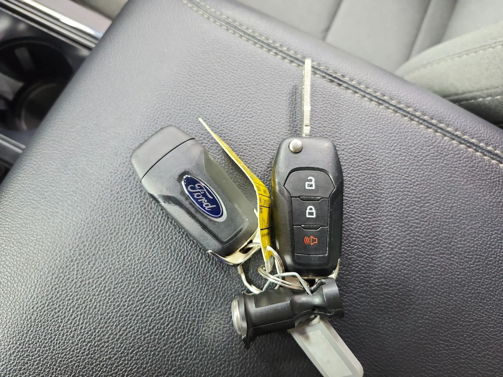 Used 2024 White Ford XLT image 32