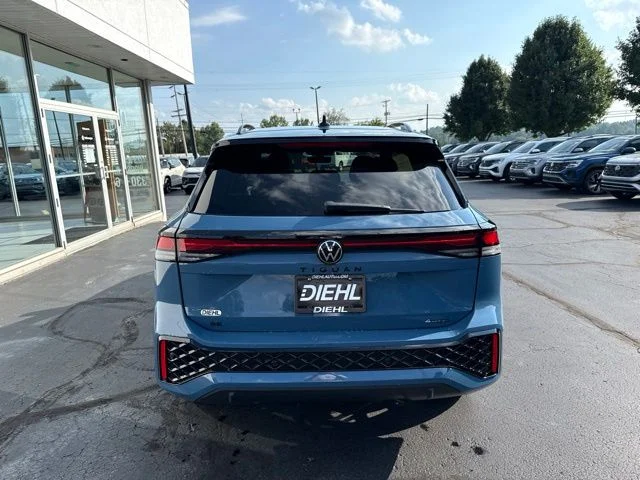 2026 Volkswagen Tiguan SE R-LINE BLACK - Photo 6