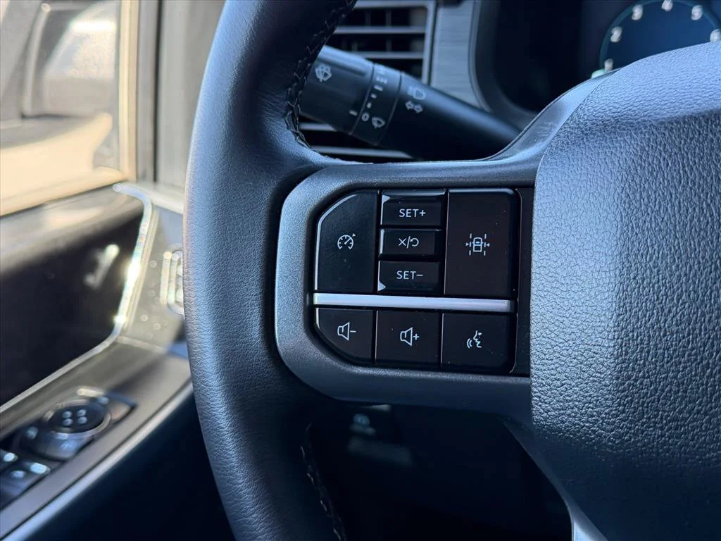 Used 2025 White Ford XLT image 19