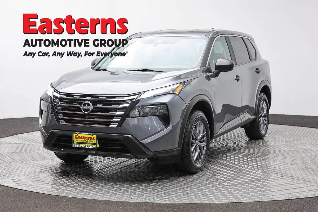Used 2024 Gray Nissan S image 1