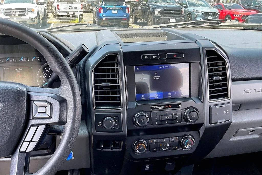 Used 2022 White Ford XLT image 5