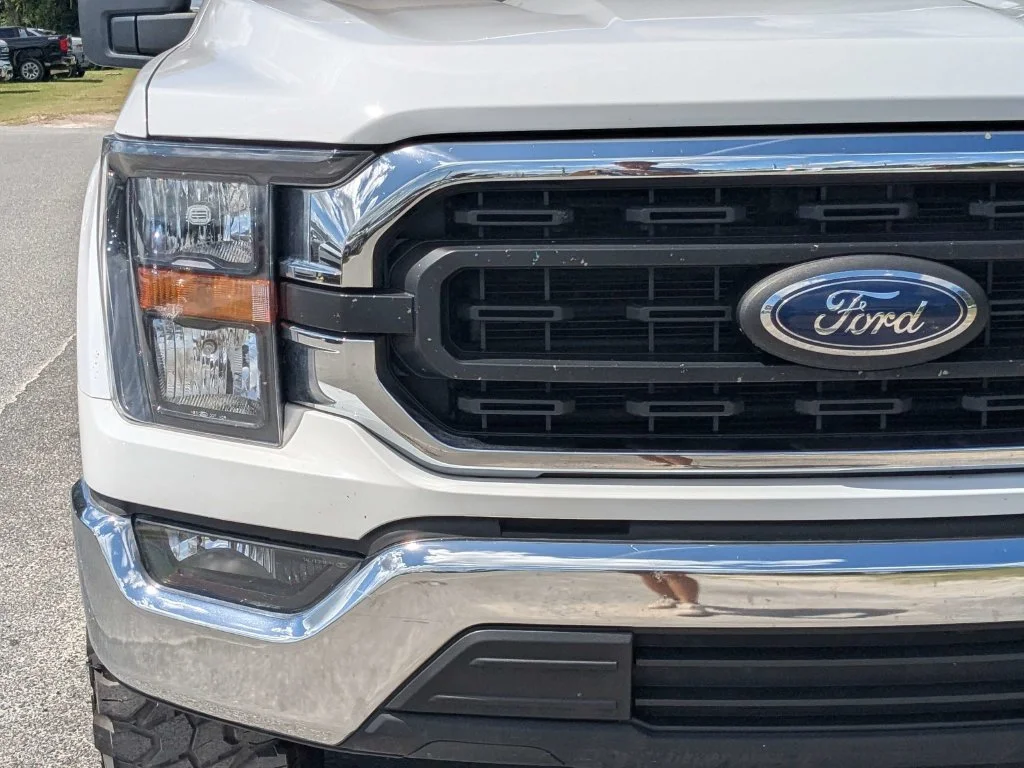 Used 2023 Oxford White Ford XLT image 10