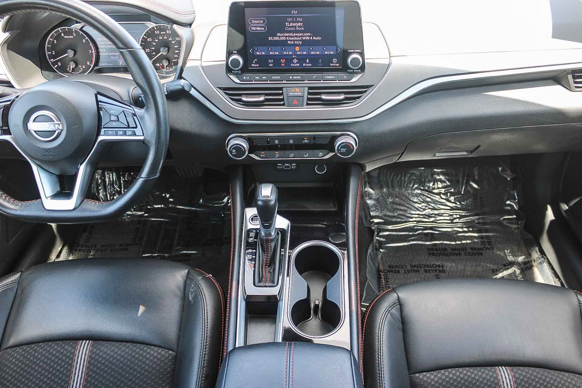 2025 Nissan Altima SR - Photo 12