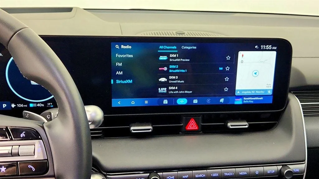 Used 2025 Digital Teal Hyundai Limited RWD image 19
