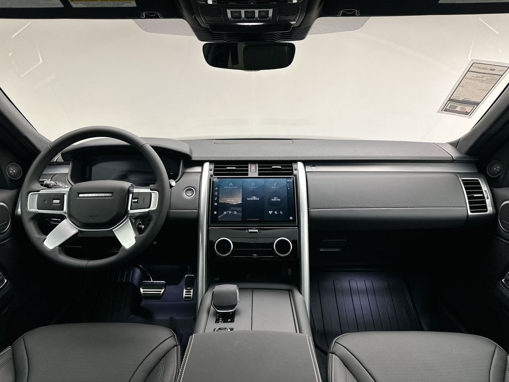 New 2026 Santorini Black Land Rover Dynamic SE image 8