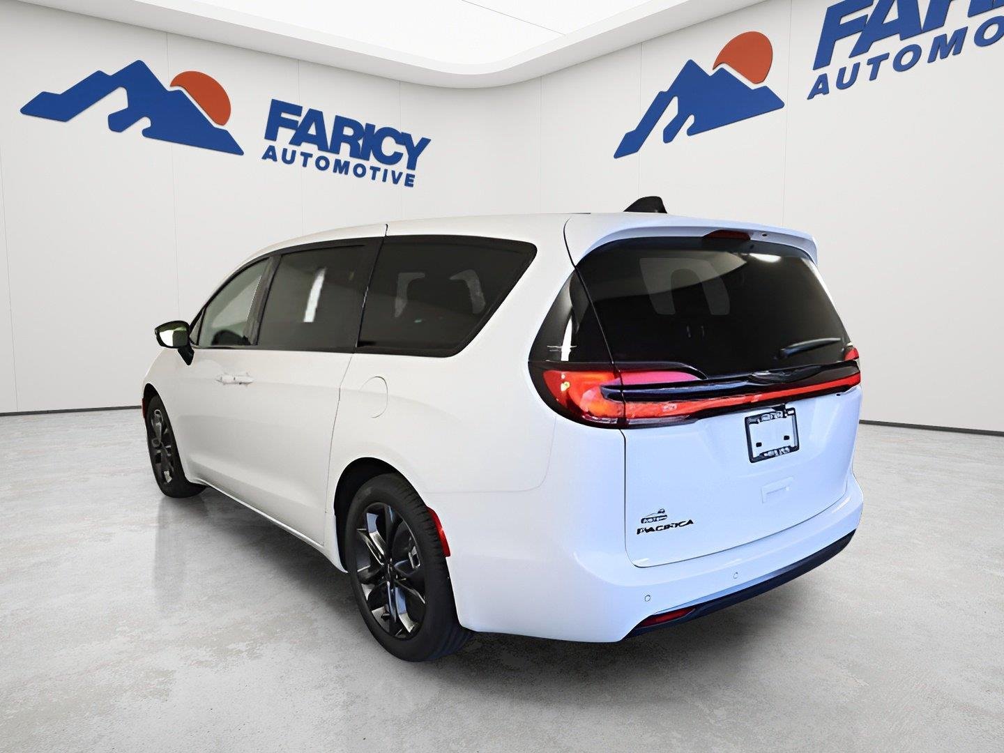 2026 Chrysler Pacifica Select - Photo 6