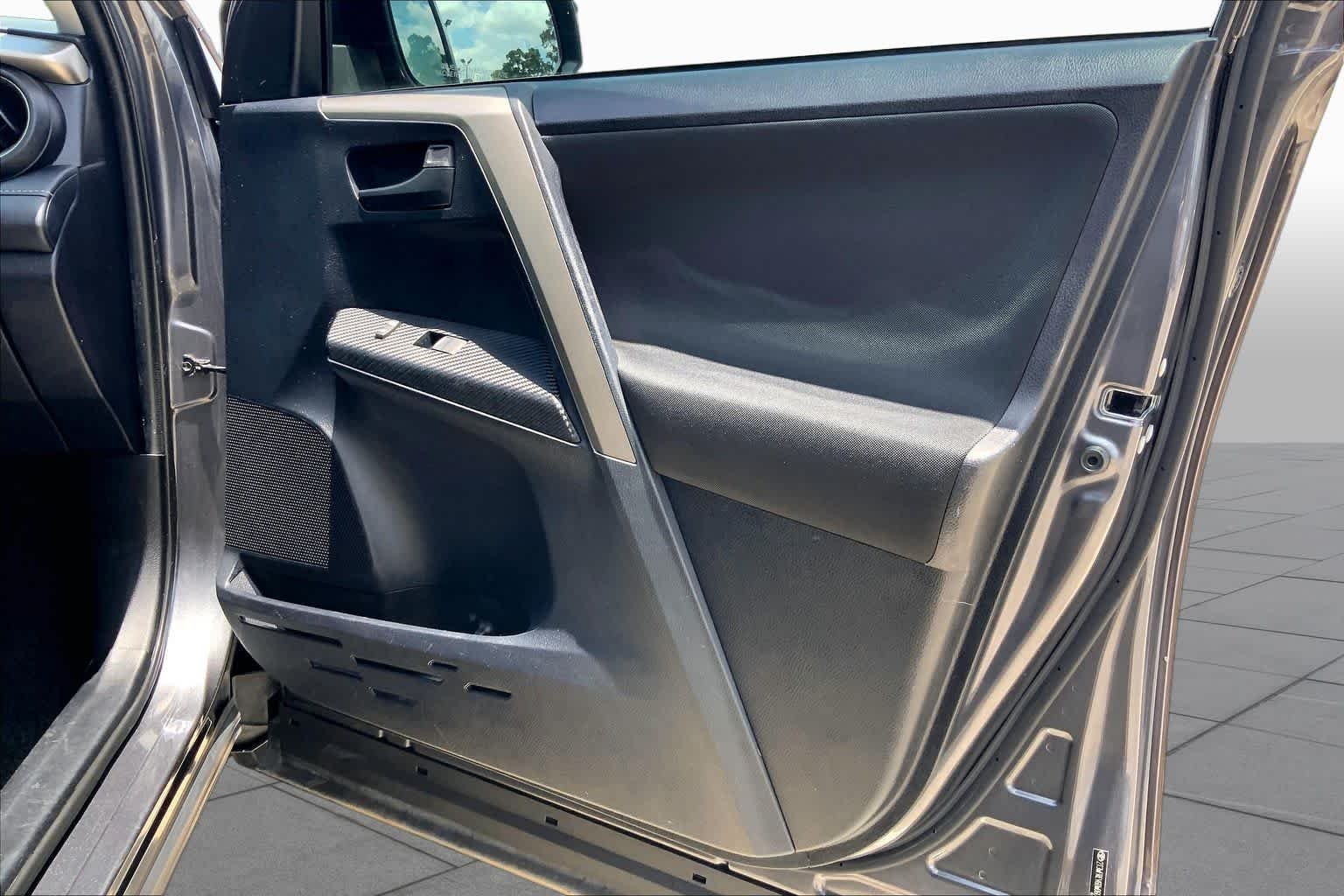 Used 2013 Magnetic Gray Metallic Toyota XLE image 21
