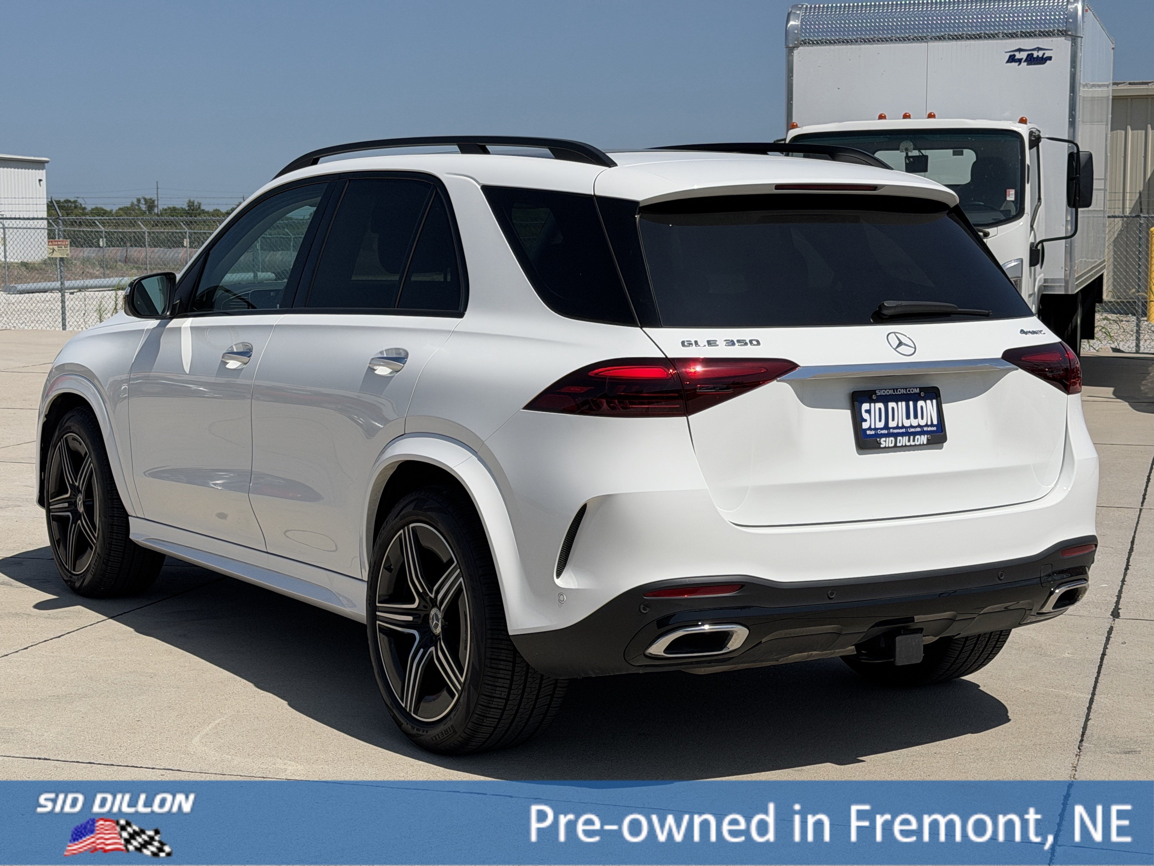 Used 2026 MANUFAKTUR Moonlight White Metallic Mercedes-Benz GLE 350 image 7