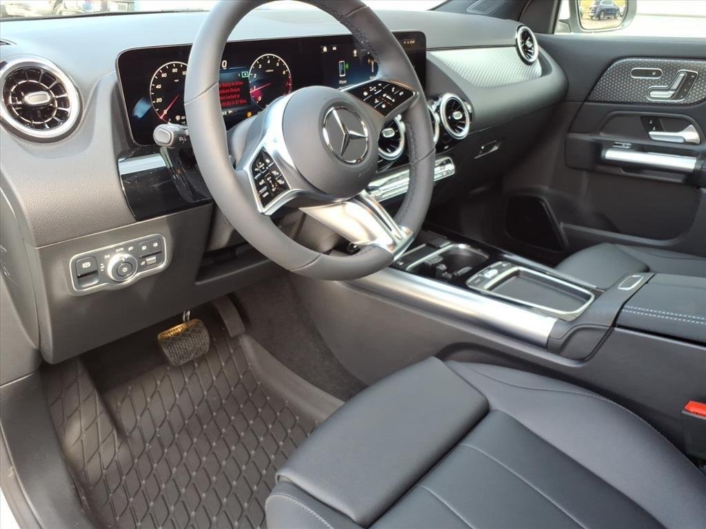 New 2026 Polar White Mercedes-Benz GLA 250 image 11