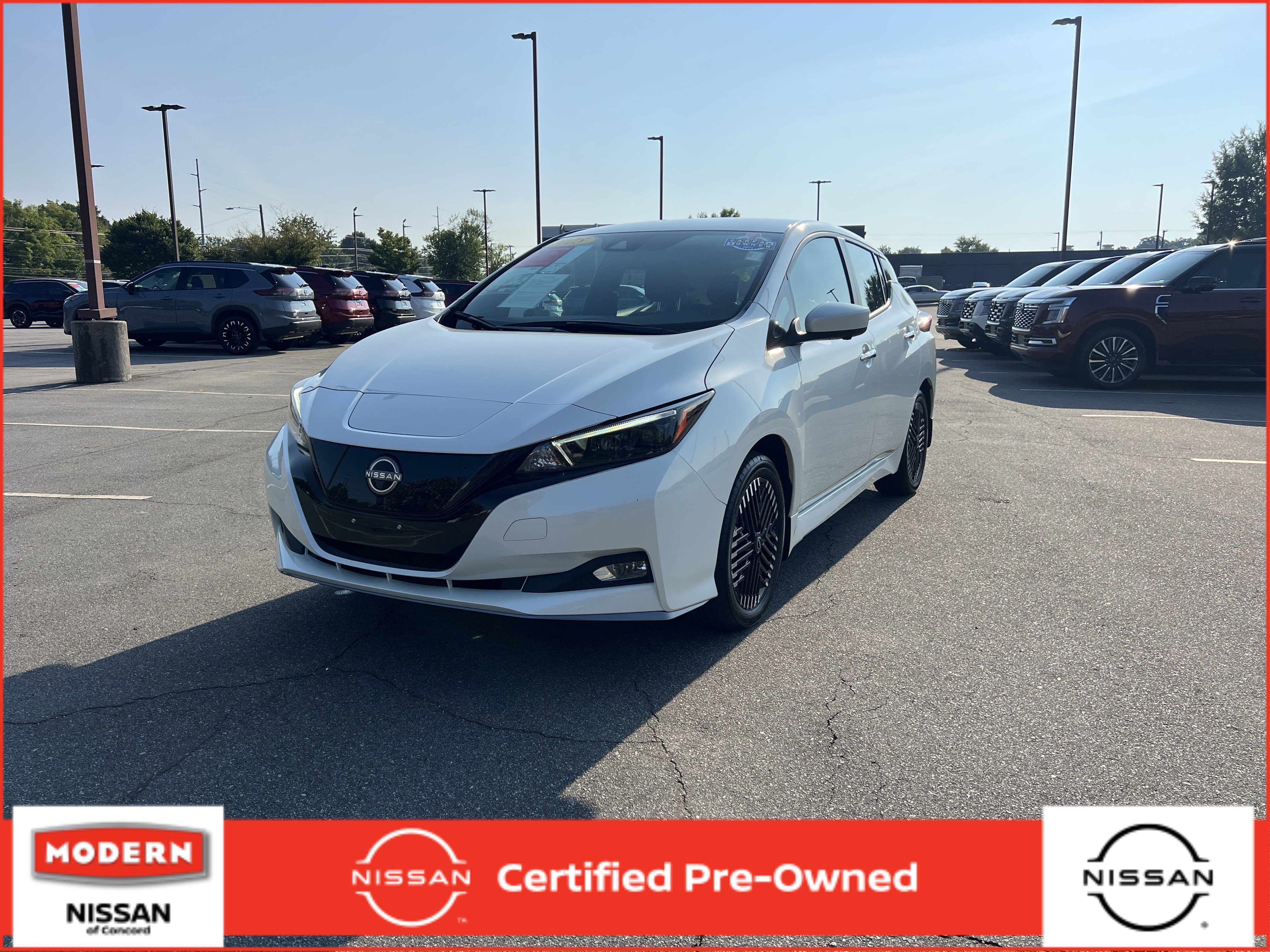 Used 2025 Pearl White Tricoat Nissan SV PLUS image 1