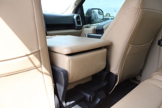 Used 2018 Shadow Black Ford XLT image 20