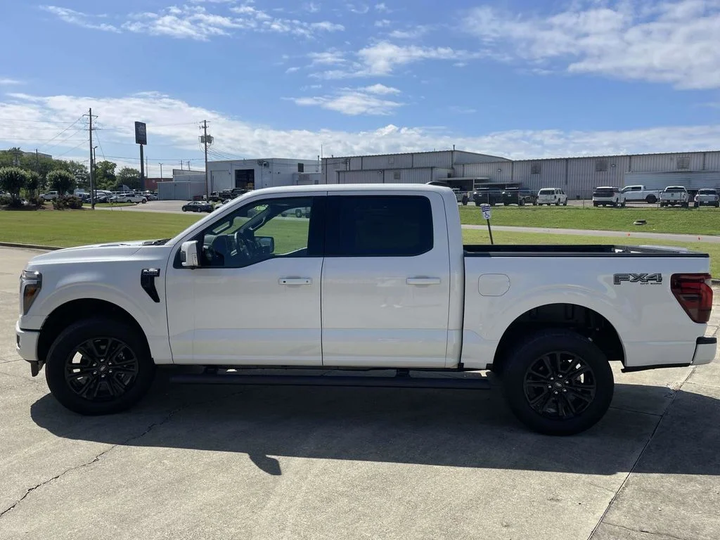 New 2025 Star White Metallic Tri-Coat Ford Platinum® image 6