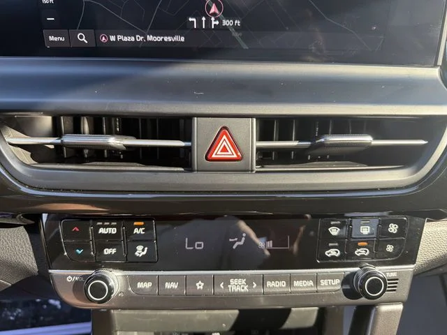 Certified Used 2024 Green Kia S image 19