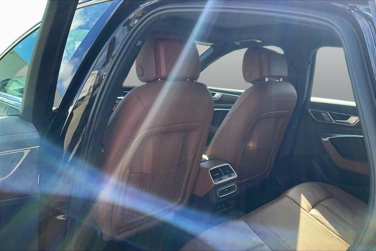 Used 2019 Mythos Black Metallic Audi Premium Plus image 22
