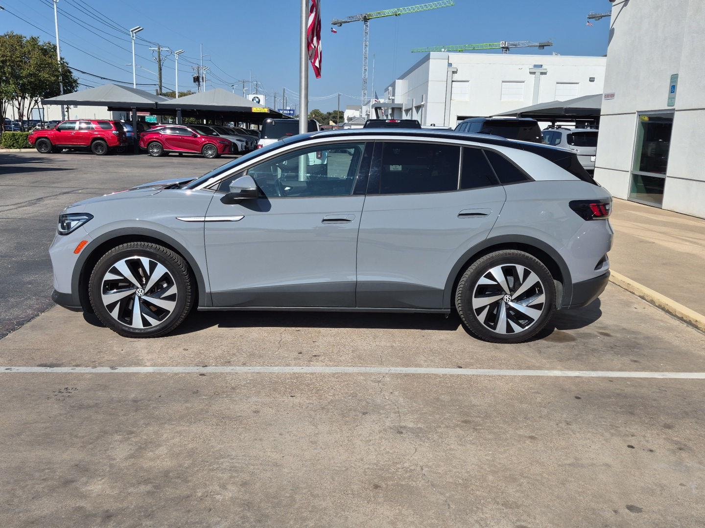 Used 2021 Moonstone Gray/Black Roof Volkswagen Pro S image 8
