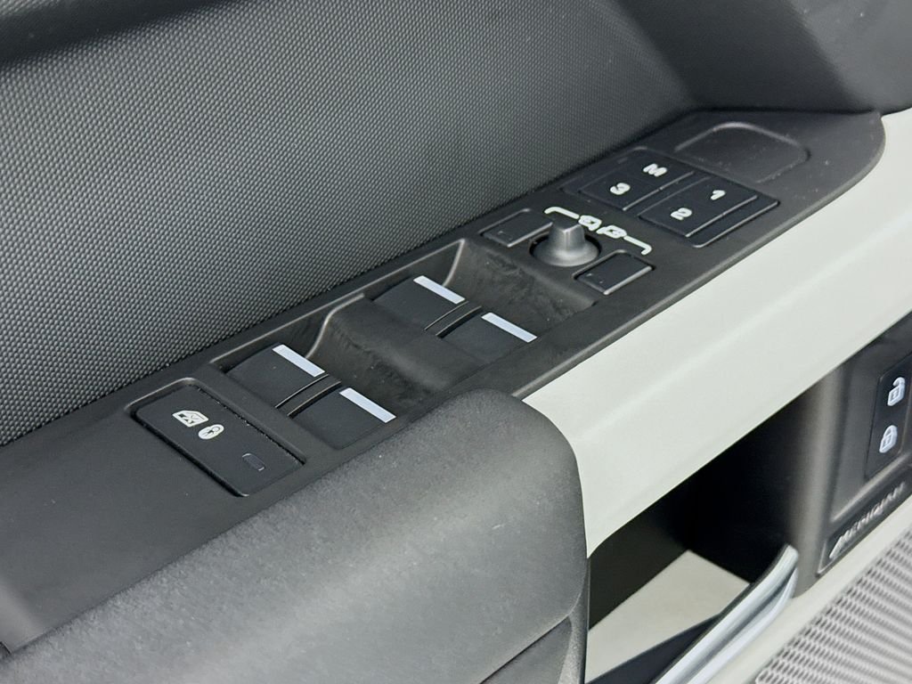 Certified Used 2024 White Land Rover S image 17