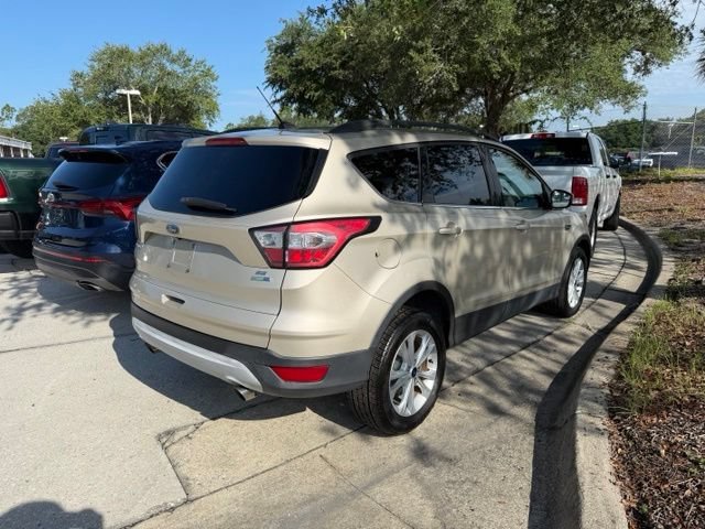 Used 2018 White Gold Metallic Ford SE image 8