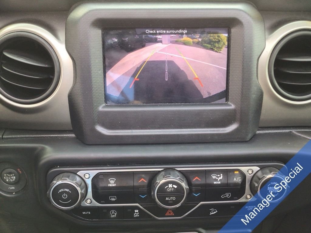 Used 2018 Green Jeep Unlimited Sport S image 27