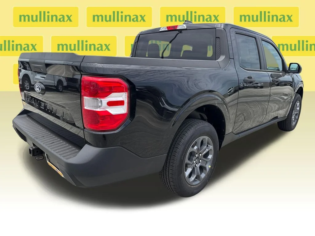 New 2026 Black Ford XLT image 14