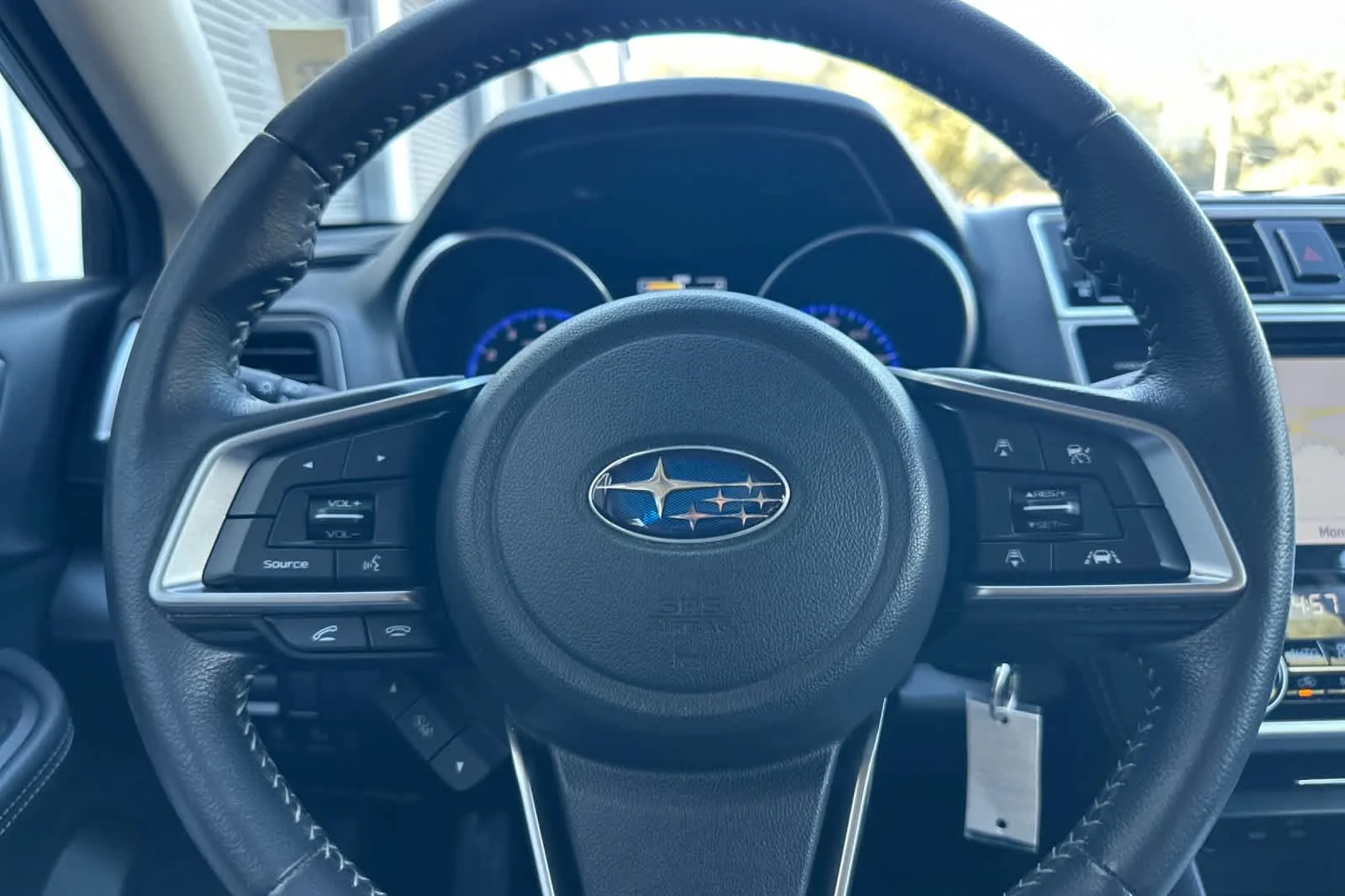 Used 2018 Twilight Blue Metallic Subaru Premium image 23