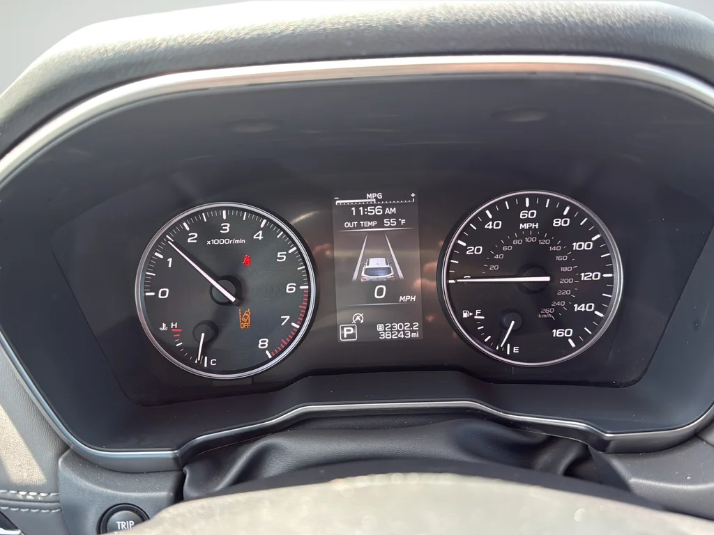 Used 2025 Silver Subaru Onyx Edition image 13