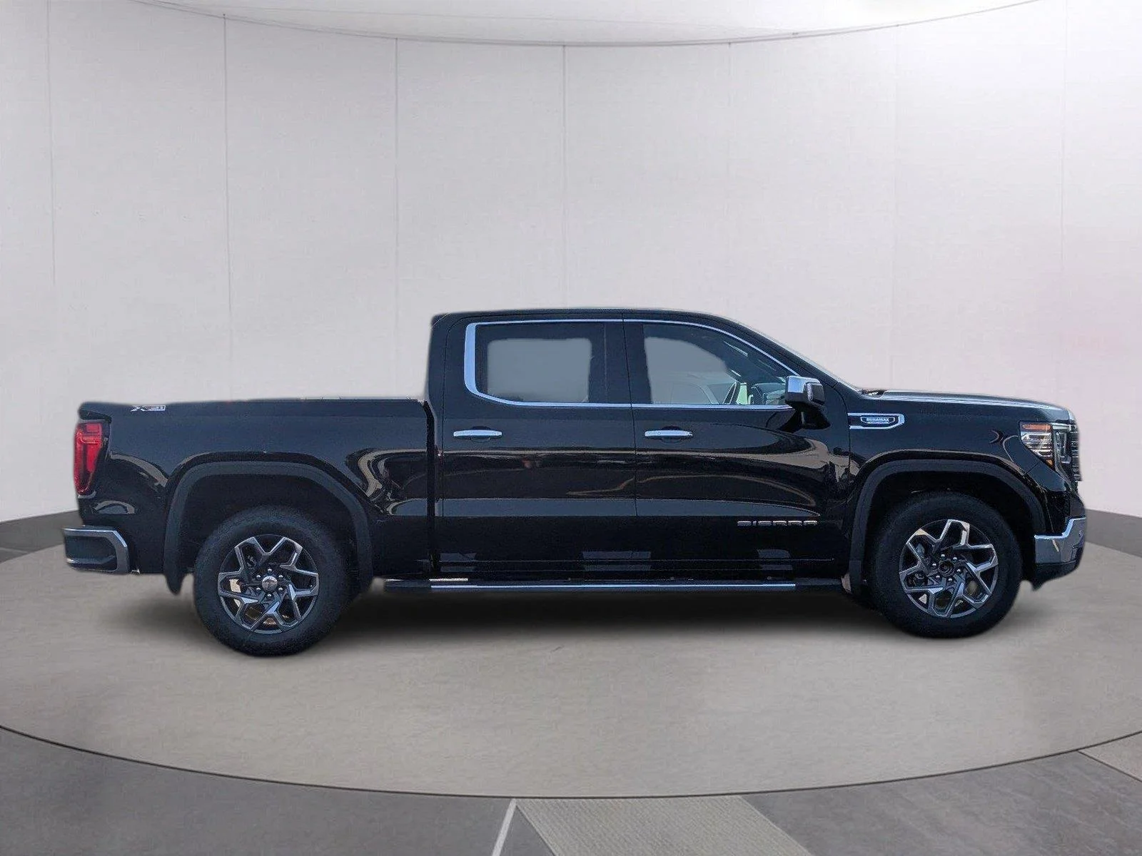 New 2026 Onyx Black GMC SLT image 7