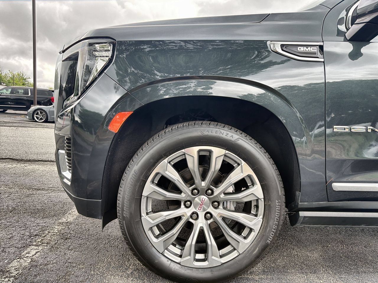 Used 2022 Hunter Metallic GMC Denali image 28