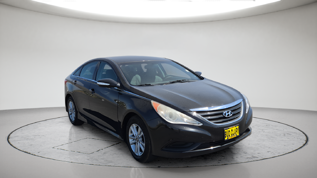 Used 2014 Black Hyundai GLS image 19