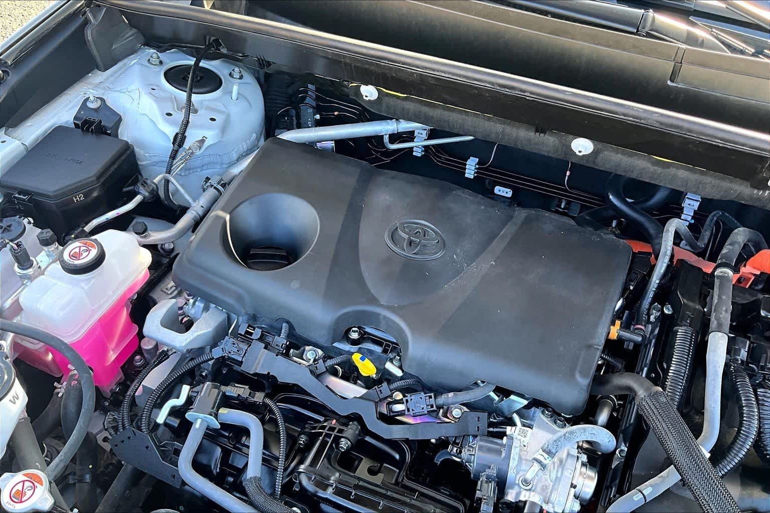 Used 2023 Wind Chill Pearl Toyota Limited image 30