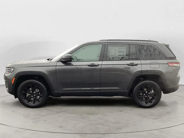 New 2026 Gray Metallic Jeep LAREDO ALTITUDE 4X4 image 2