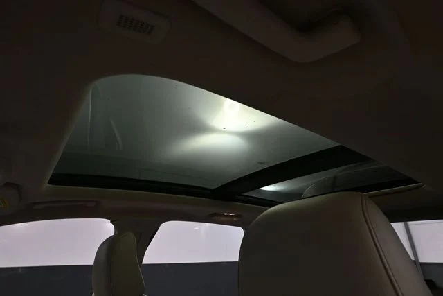 2021 Ford Edge Titanium - Photo 26