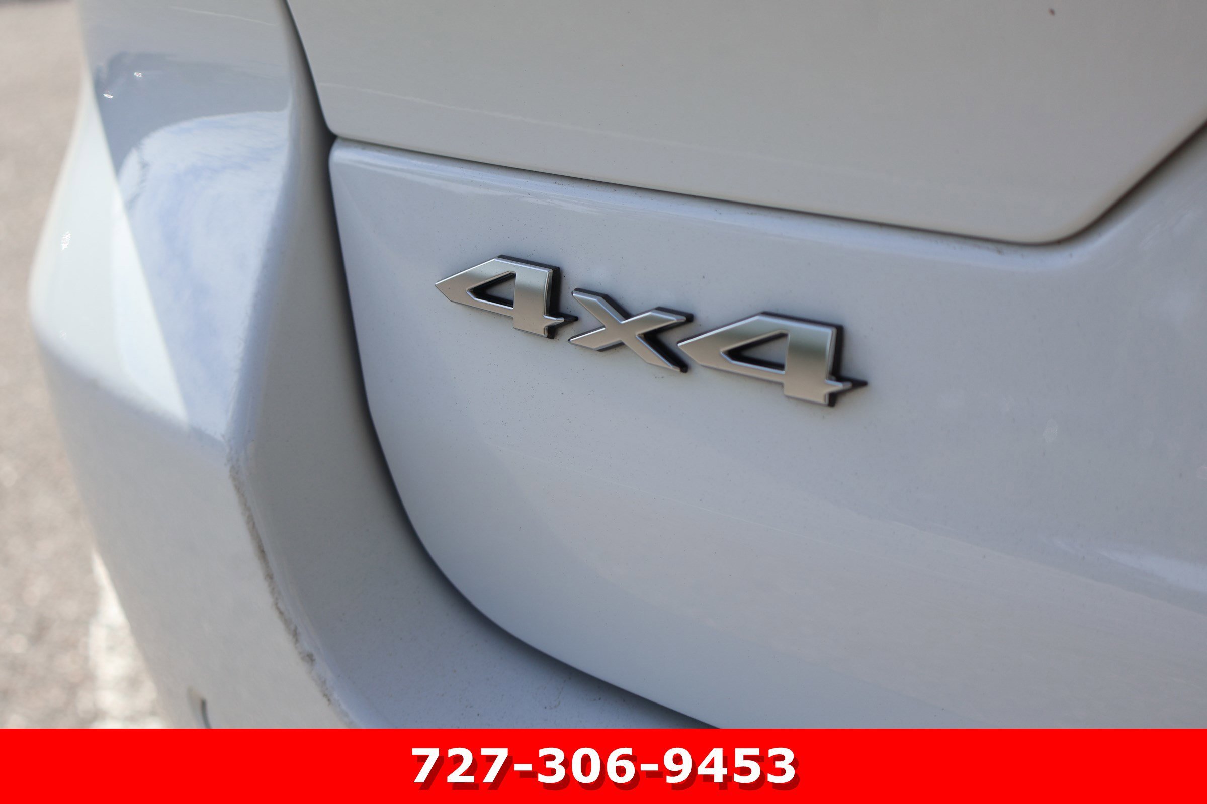 Used 2022 Bright White Clearcoat Jeep Summit Reserve image 9