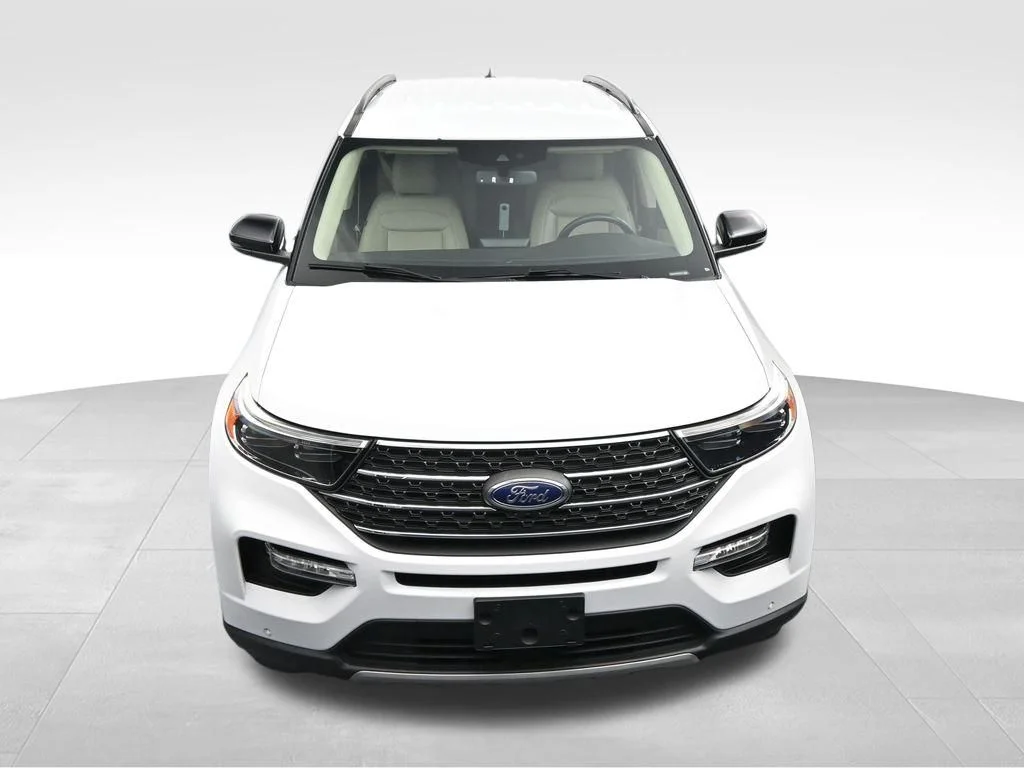 Used 2023 Oxford White Ford XLT image 25